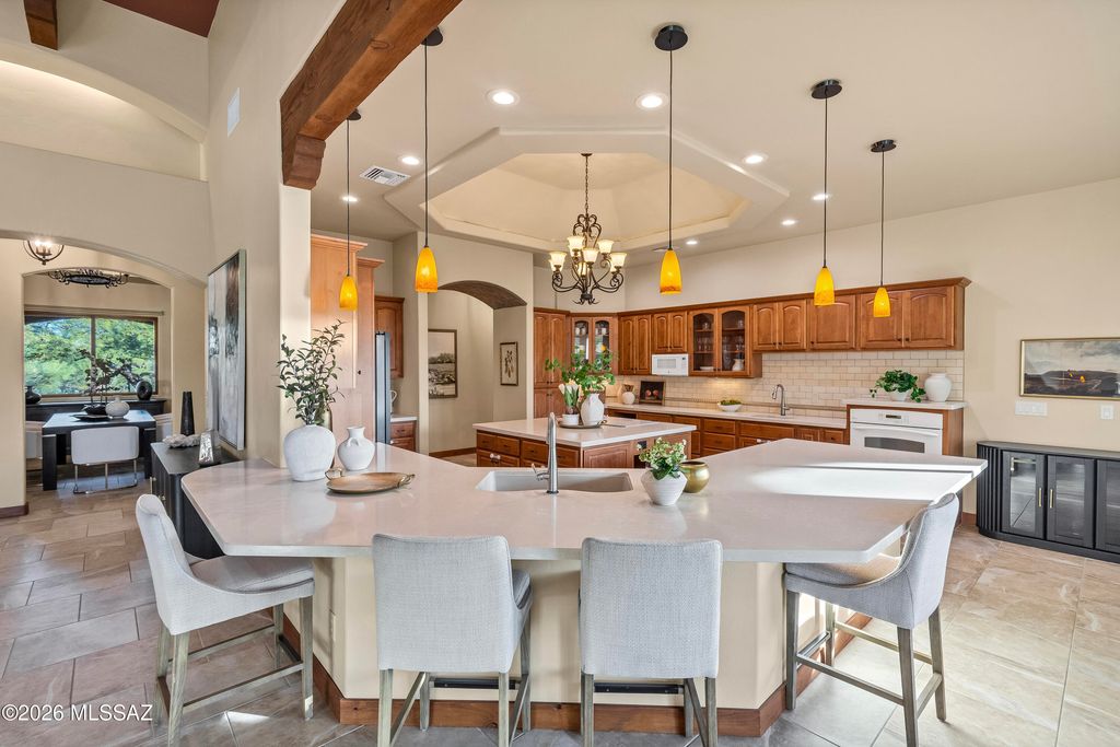 Image 12 of property listing at 5423 E Gleneagles Drive, Tucson, AZ 85718