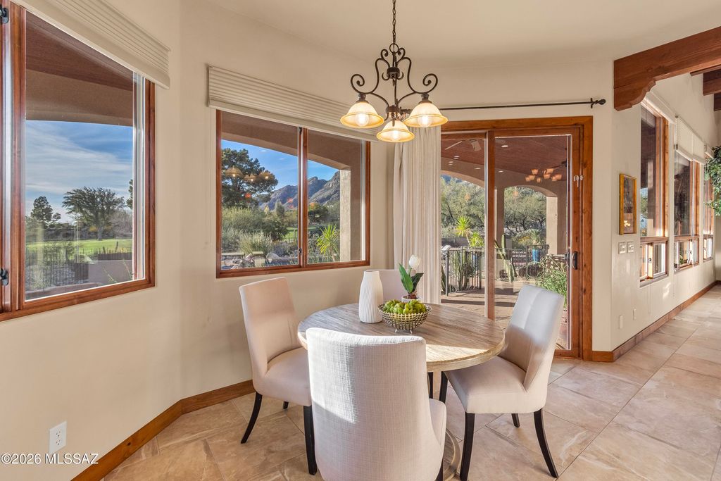 Image 15 of property listing at 5423 E Gleneagles Drive, Tucson, AZ 85718