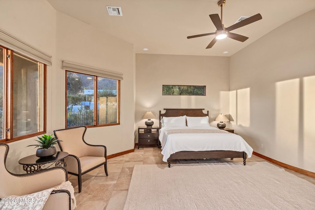 Image 24 of property listing at 5423 E Gleneagles Drive, Tucson, AZ 85718