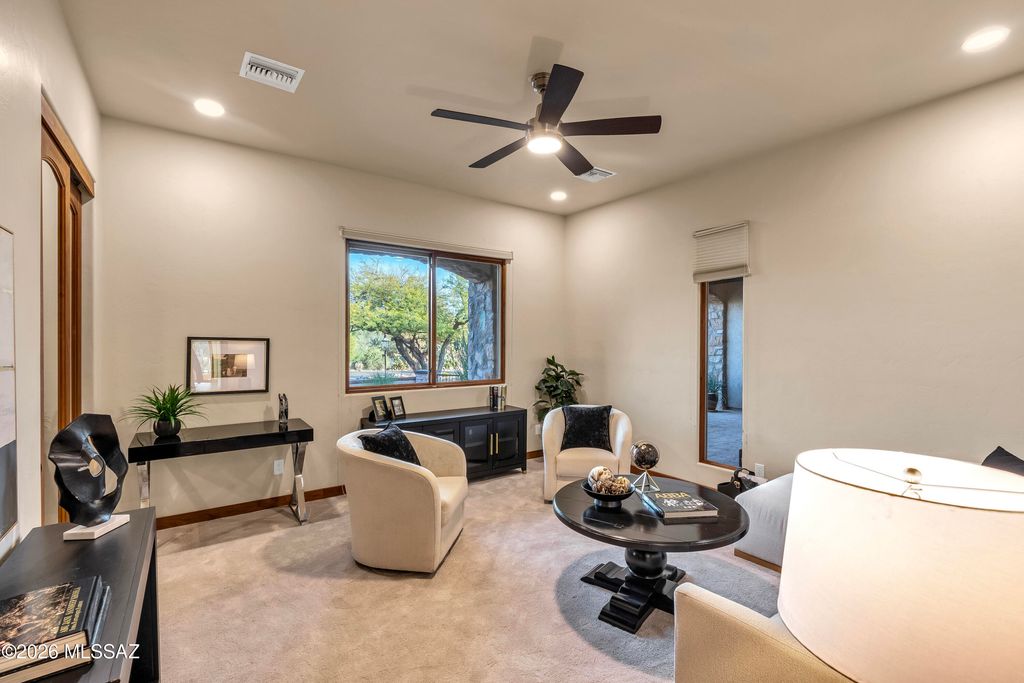 Image 33 of property listing at 5423 E Gleneagles Drive, Tucson, AZ 85718