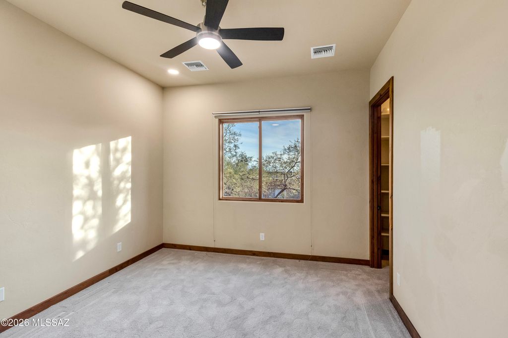 Image 34 of property listing at 5423 E Gleneagles Drive, Tucson, AZ 85718