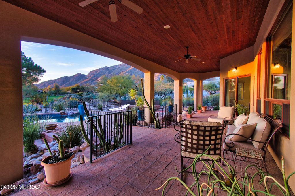 Image 40 of property listing at 5423 E Gleneagles Drive, Tucson, AZ 85718