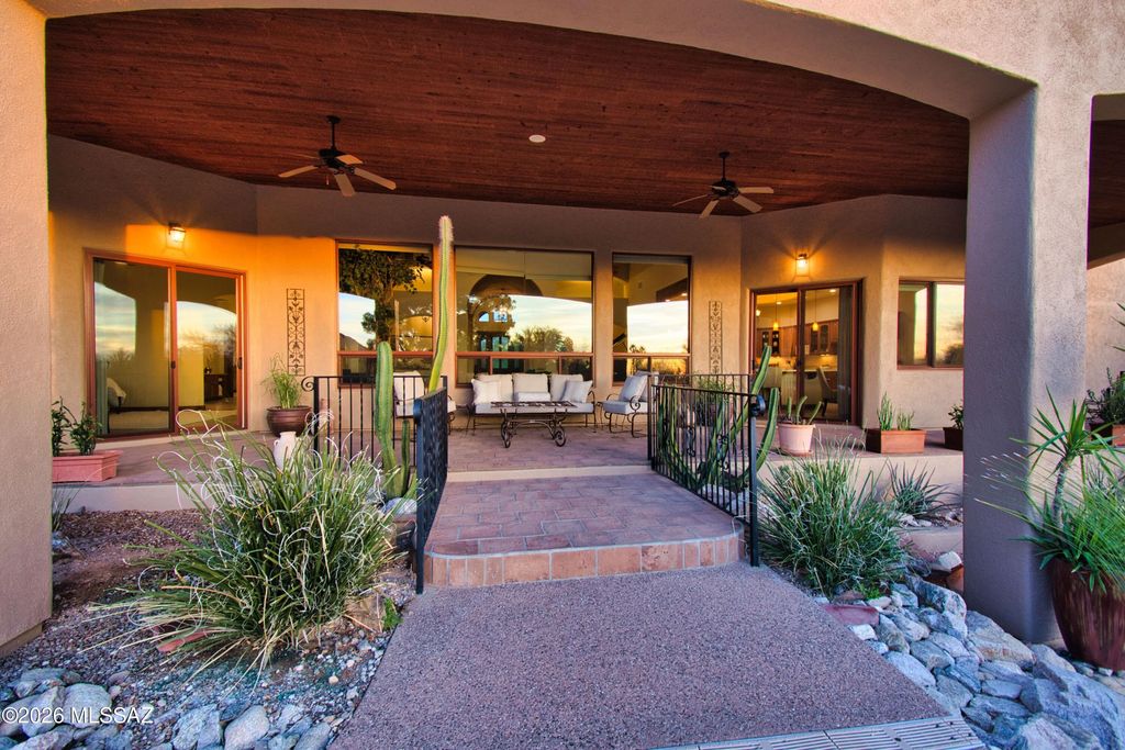 Image 42 of property listing at 5423 E Gleneagles Drive, Tucson, AZ 85718