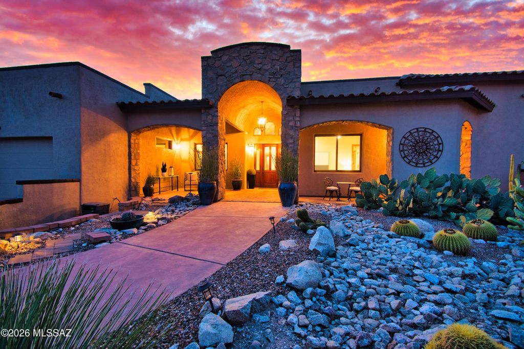 Image 48 of property listing at 5423 E Gleneagles Drive, Tucson, AZ 85718