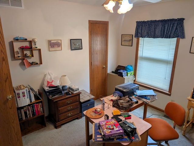 1259 Eastgate Ct, Salina, KS 67401