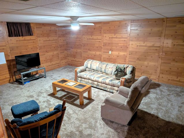 1259 Eastgate Ct, Salina, KS 67401