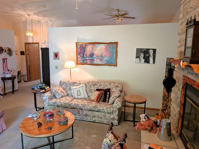 1259 Eastgate Ct, Salina, KS 67401