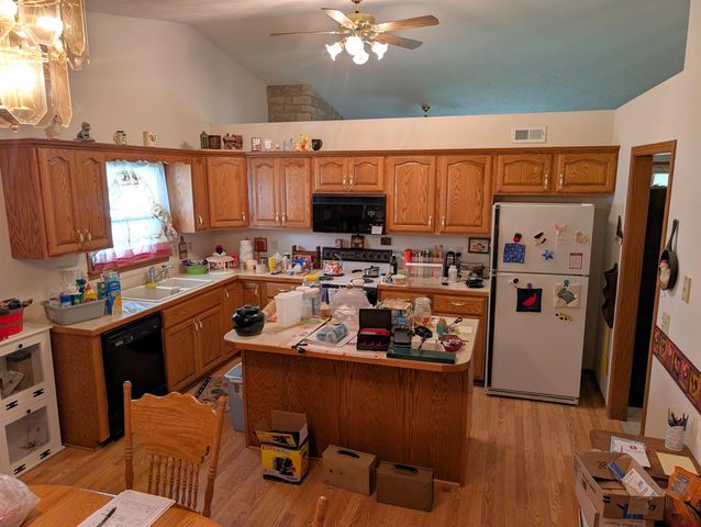 1259 Eastgate Ct, Salina, KS 67401