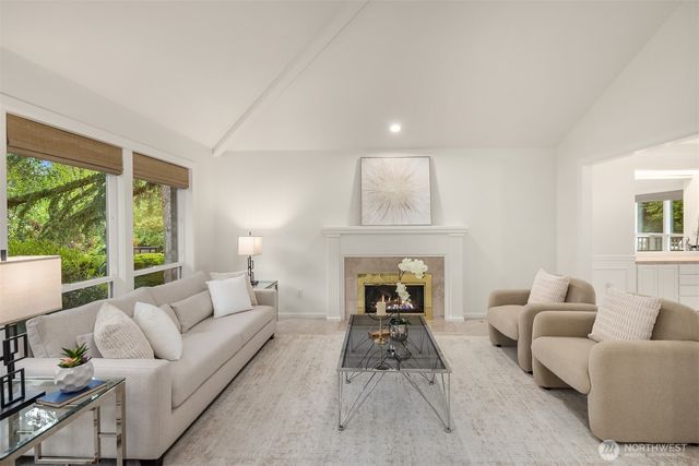 5889 NW Lac Leman Drive, Issaquah, WA 98027