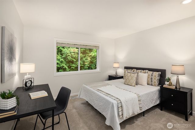 5889 NW Lac Leman Drive, Issaquah, WA 98027