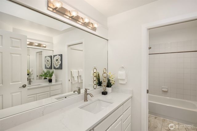 5889 NW Lac Leman Drive, Issaquah, WA 98027