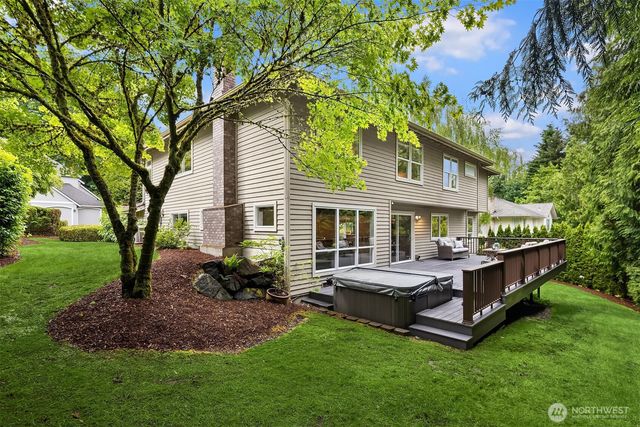 5889 NW Lac Leman Drive, Issaquah, WA 98027