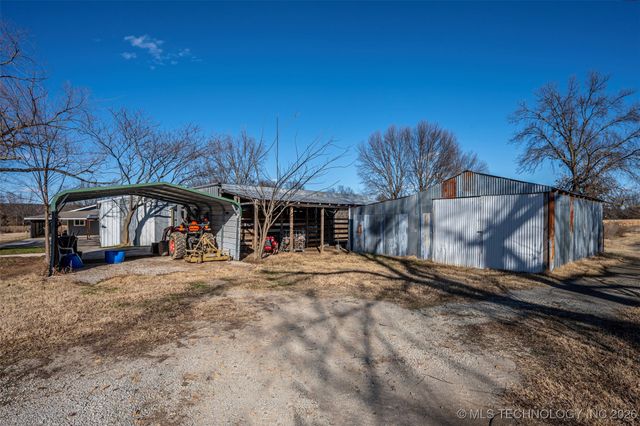 424398 Texanna Road, Checotah, OK 74426