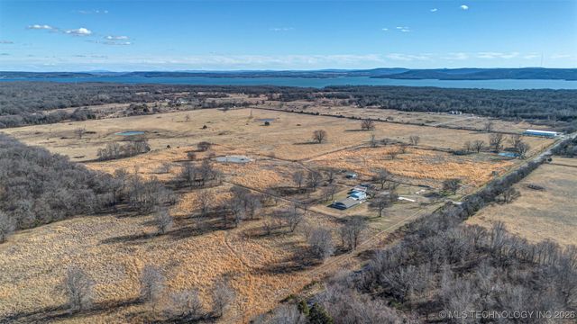 424398 Texanna Road, Checotah, OK 74426