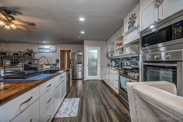 424398 Texanna Road, Checotah, OK 74426