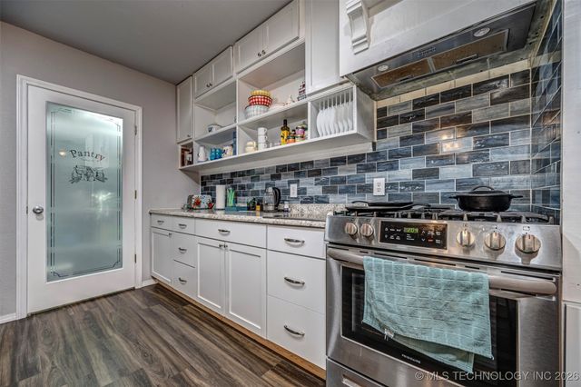 424398 Texanna Road, Checotah, OK 74426