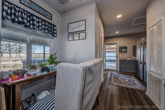 424398 Texanna Road, Checotah, OK 74426