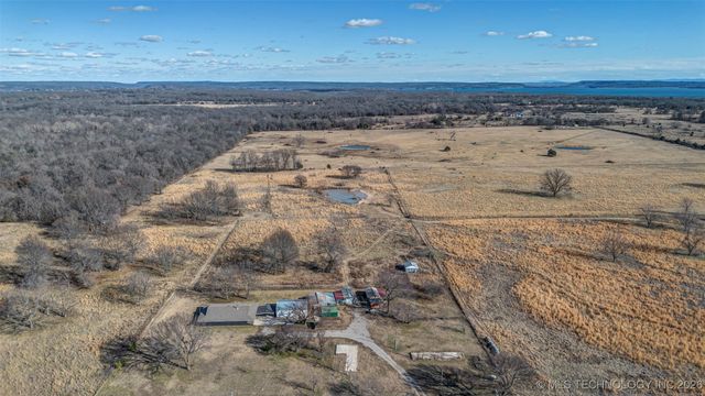 424398 Texanna Road, Checotah, OK 74426