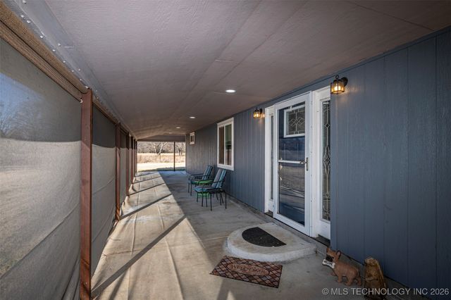 424398 Texanna Road, Checotah, OK 74426