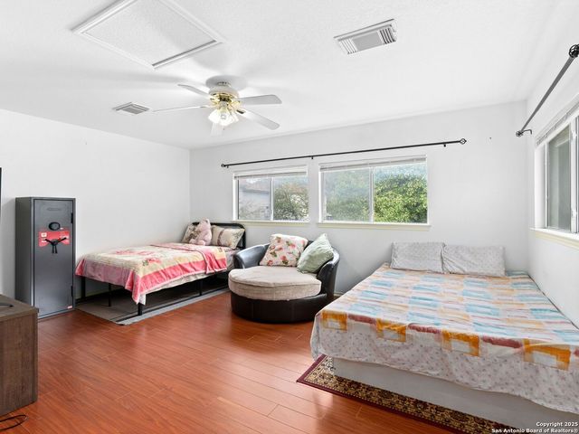 2 Fannin Post, San Antonio, TX 78240