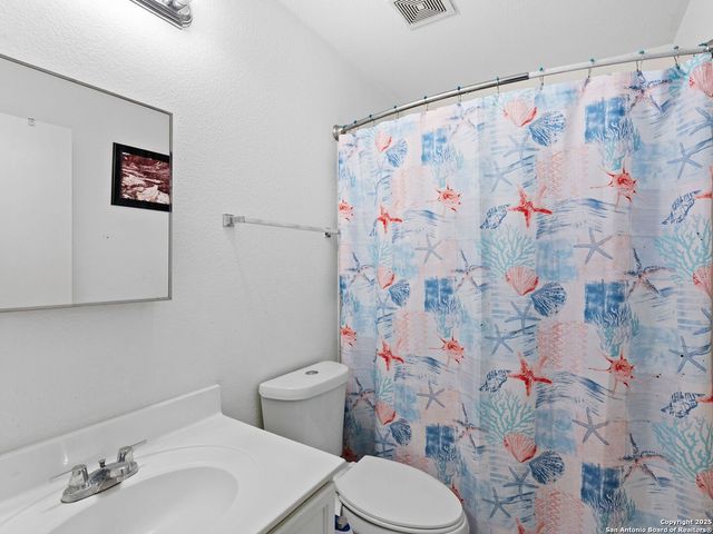 2 Fannin Post, San Antonio, TX 78240