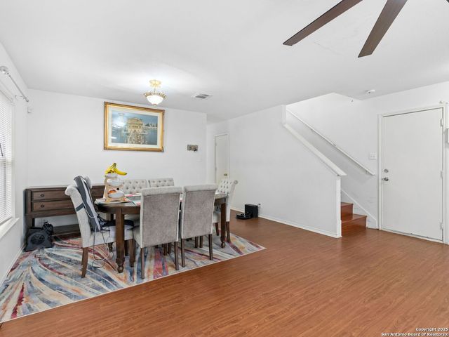 2 Fannin Post, San Antonio, TX 78240