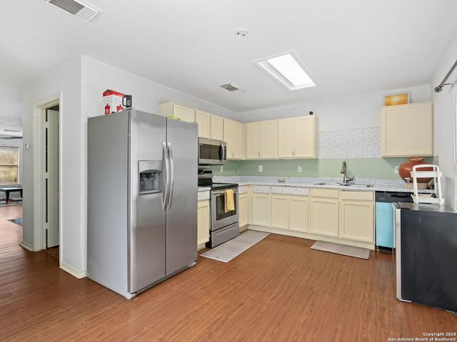 2 Fannin Post, San Antonio, TX 78240