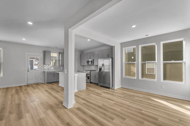 361 Euclid Dr, White House, TN 37188