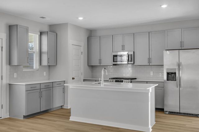 361 Euclid Dr, White House, TN 37188