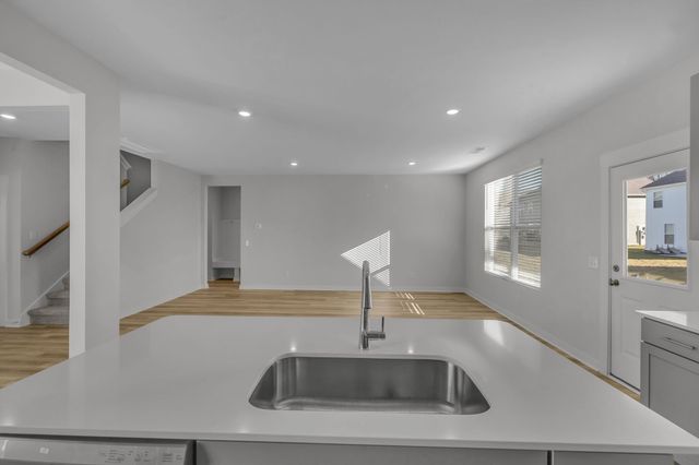 361 Euclid Dr, White House, TN 37188