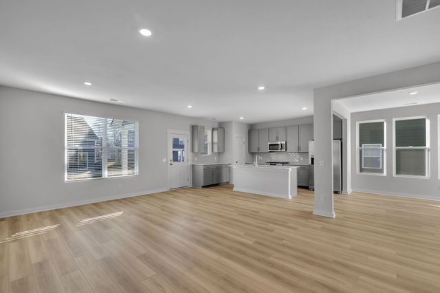 361 Euclid Dr, White House, TN 37188