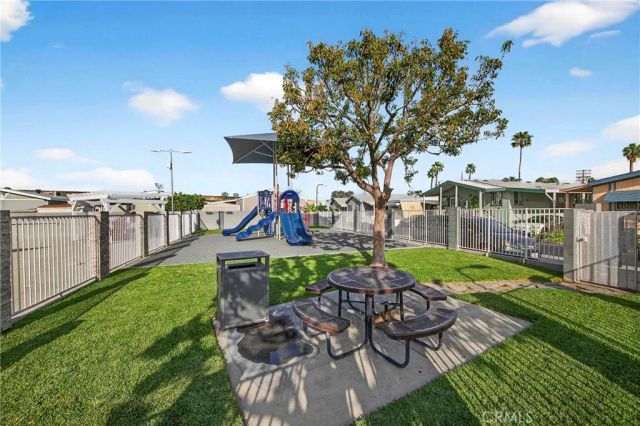 1241 N East, Anaheim, CA 92805