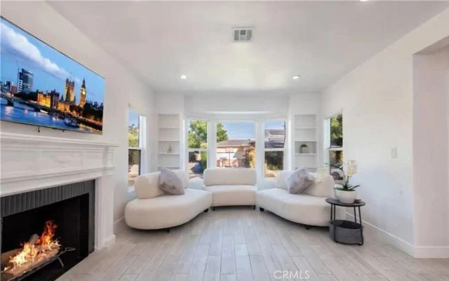 1657 S Garth Ave, Los Angeles, CA 90035