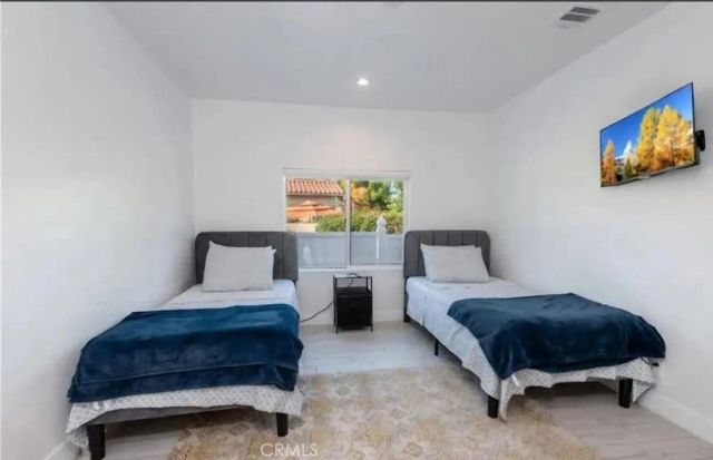 1657 S Garth Ave, Los Angeles, CA 90035