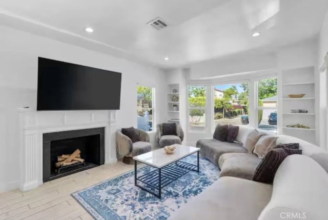 1657 S Garth Ave, Los Angeles, CA 90035