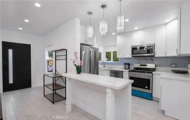 1657 S Garth Ave, Los Angeles, CA 90035