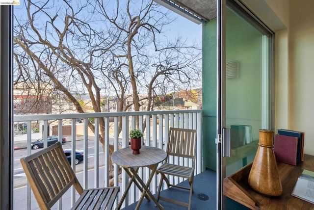 6465 San Pablo 203, Oakland, CA 94608