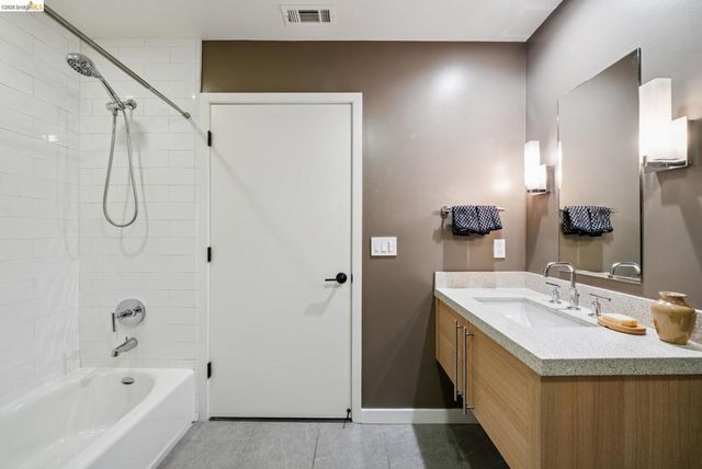 6465 San Pablo 203, Oakland, CA 94608