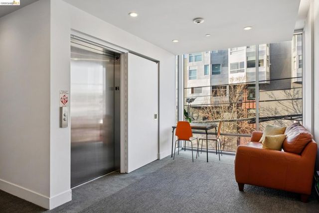 6465 San Pablo 203, Oakland, CA 94608