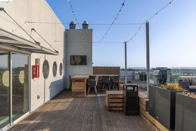 6465 San Pablo 203, Oakland, CA 94608