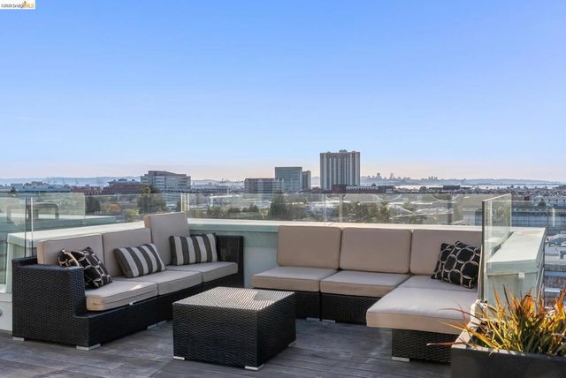 6465 San Pablo 203, Oakland, CA 94608