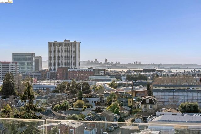 6465 San Pablo 203, Oakland, CA 94608