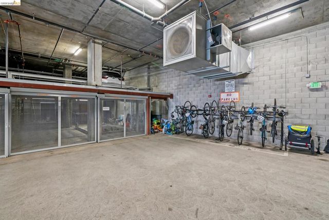 6465 San Pablo 203, Oakland, CA 94608