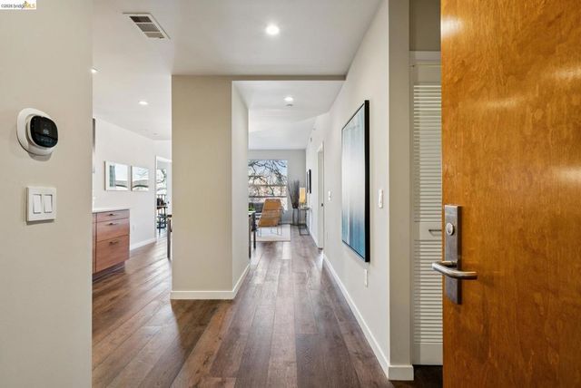 6465 San Pablo 203, Oakland, CA 94608