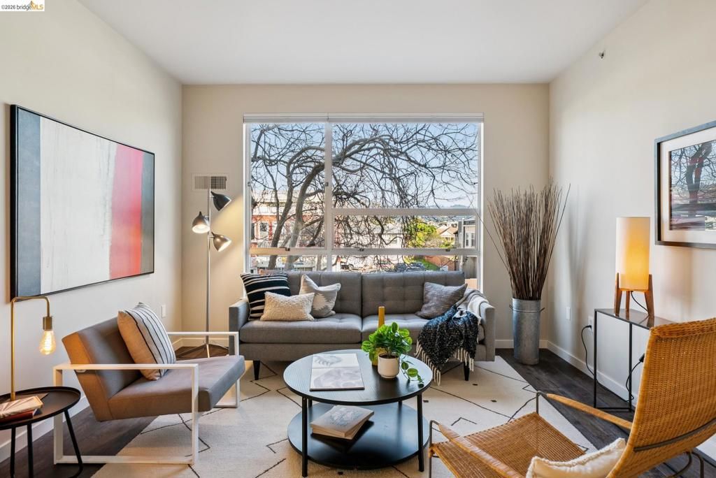 6465 San Pablo 203, Oakland, CA 94608