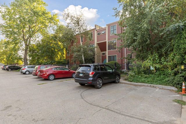 1807 Elliot Avenue 4, Minneapolis, MN 55404