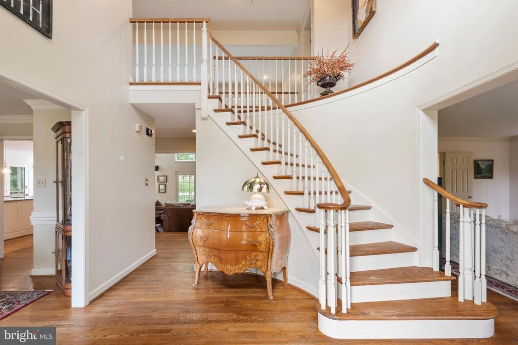 850 SPRINGBANK LN, Wayne, PA 19087 — photo 2