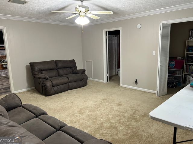 459 Prince Avenue, Swainsboro, GA 30401