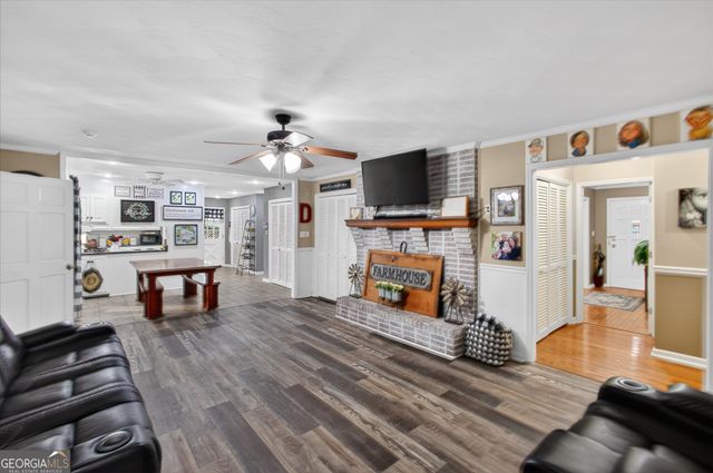 459 Prince Avenue, Swainsboro, GA 30401