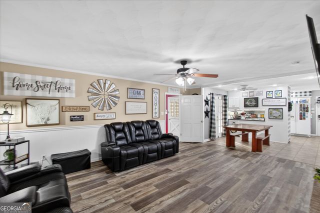 459 Prince Avenue, Swainsboro, GA 30401